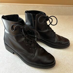 Everlane Black Ankle Boots